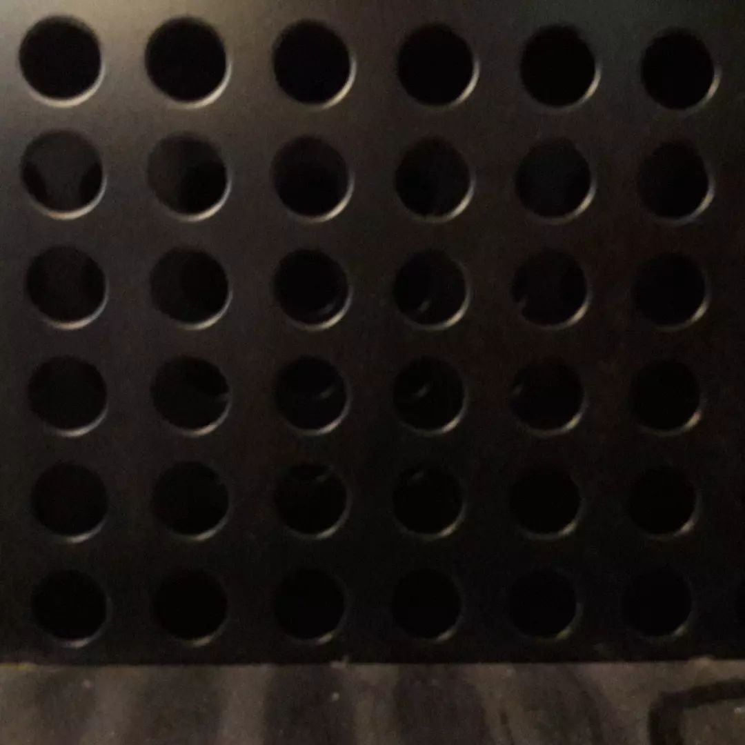 Multi Loch 6×6 in schwarz